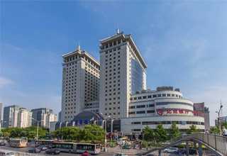 临沂笼式足球场人造草坪铺装